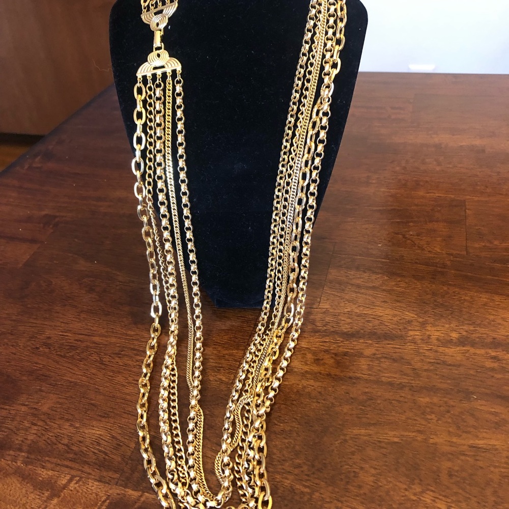 Lot of Six Gold Tone Vintage Costume Jewelry Necklaces - Picture 9 of 12